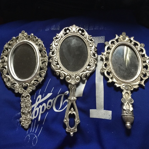 Vanity mirrors Wall decorations