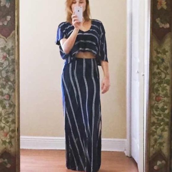 ✨✨HOST PICK ✨✨Striped Maxi Set - Picture 3 of 3