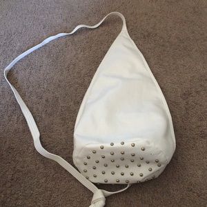 White Medium Hung On U