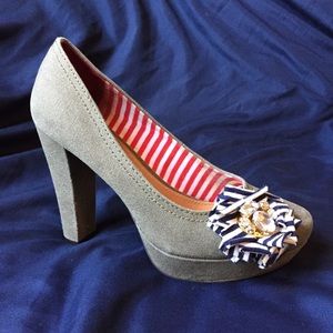 Gianni Bini platform heels