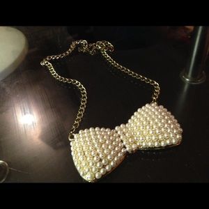 pearl necklace