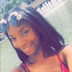 Meet your Posher, Kerline