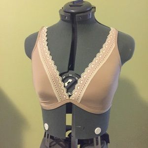 NWOT Calvin Klein No-Wire Bra