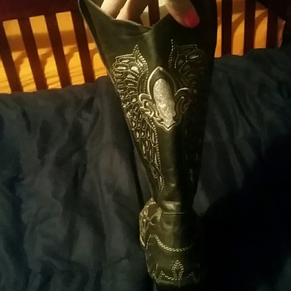 Womans boots, final markdown!!!