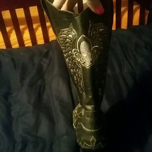 Womans boots, final markdown!!!