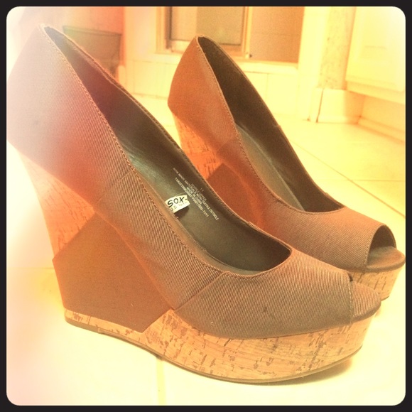 Tan wedges size 11