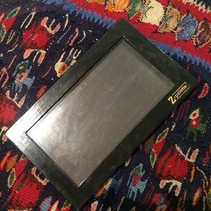 Large black Z palette