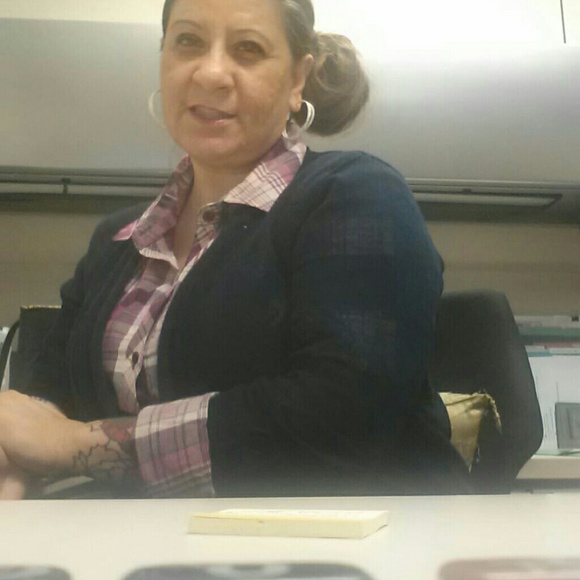 Meet your Posher, Cindy - Picture 1 of 1