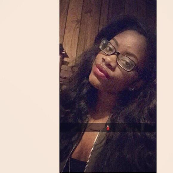 Meet your Posher, Toniaa