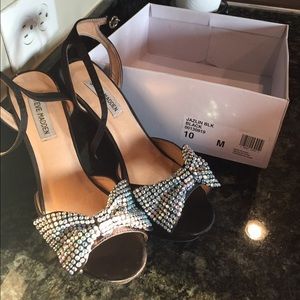 Steve Madden Jazlin Black Wedge