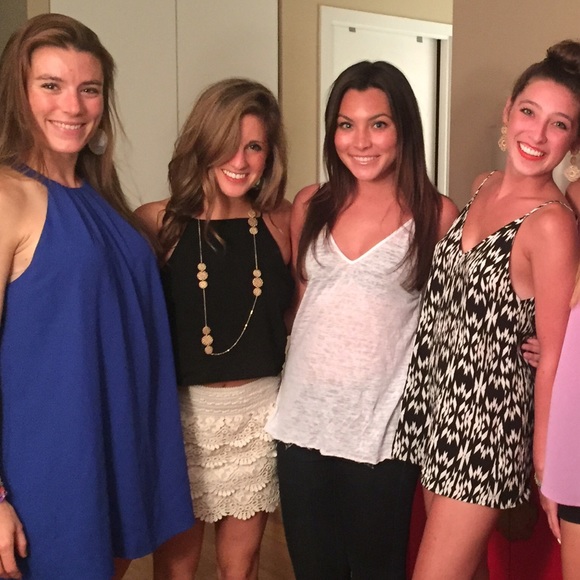 Meet your Posher, Arielle - Picture 3 of 3