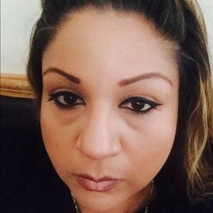 Meet your Posher, Vickie