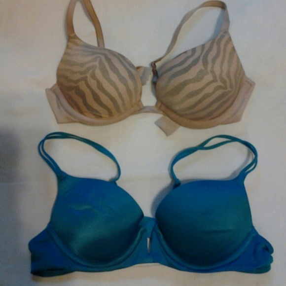 Lot of 2 bras 34A