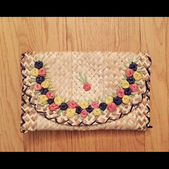 Vintage straw clutch