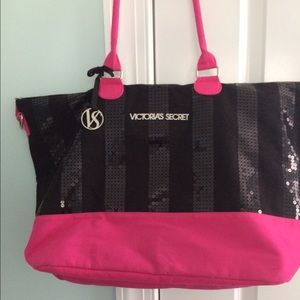 Victoria's Secret tote🌺💕