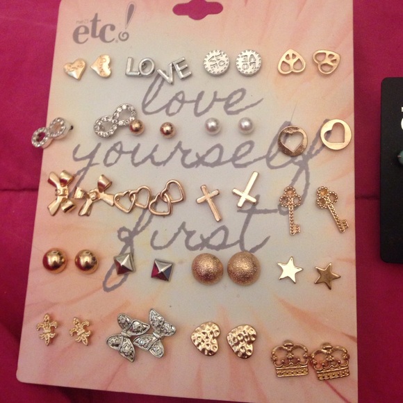 Jewelry - Picture 2 of 4