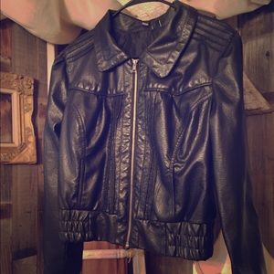 Faux leather jacket 90s look