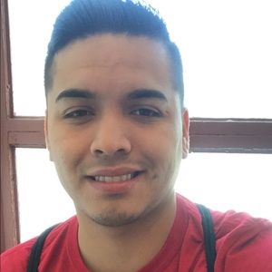 Meet your Posher, Carlos