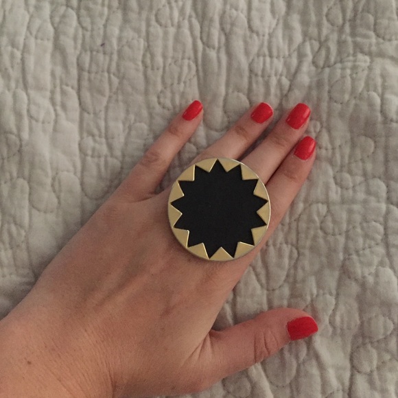 House of Harlow ring