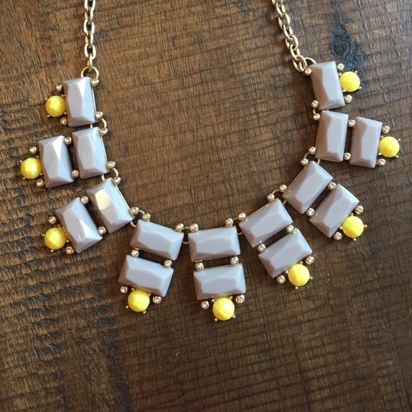 Geometric Grey & Yellow Necklace - Picture 3 of 3