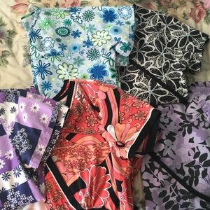 🎀MUST SELL😬  4 scrub tops