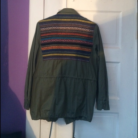 green jacket - Picture 2 of 4