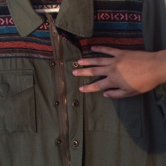 green jacket - Picture 4 of 4