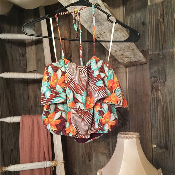 Retro 70s style halter  tank