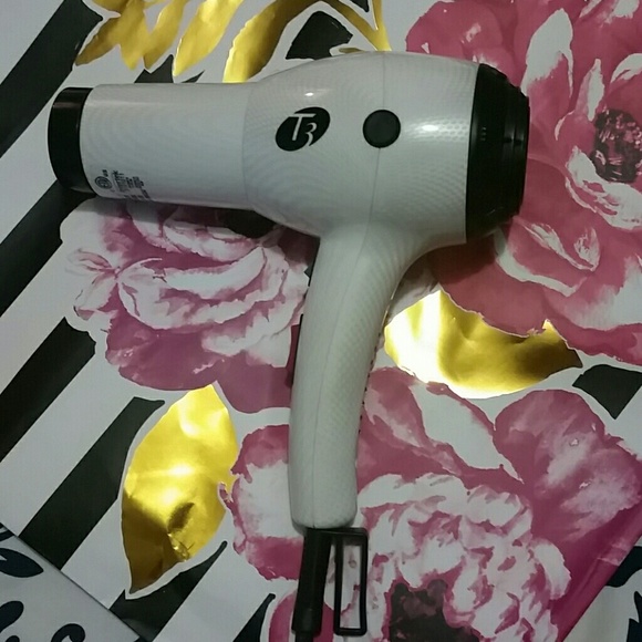 T3 Featherweight hairdryer