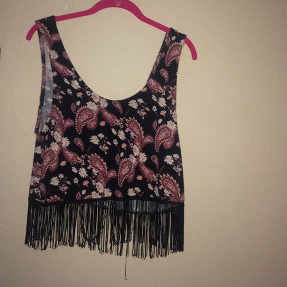 crop top - Picture 1 of 1