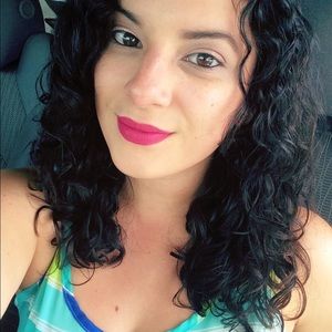 Meet your Posher, Vanessa