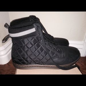 Dr. Martens Eduardo Quilted Cuff