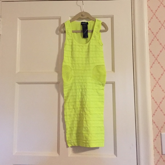 Bebe body con dress