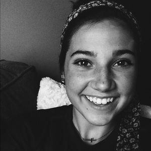 Meet your Posher, Isabel