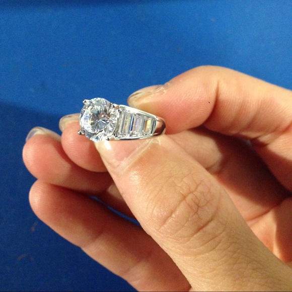 Round Baguette Bella Luce Silver Engagement Ring - Picture 8 of 8