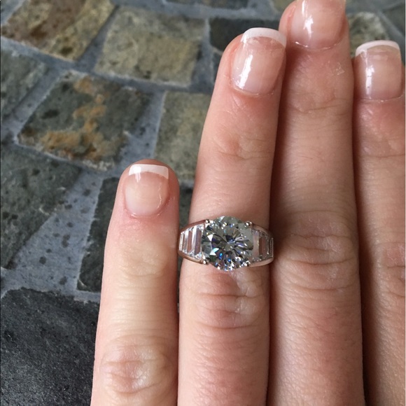 Round Baguette Bella Luce Silver Engagement Ring - Picture 5 of 8