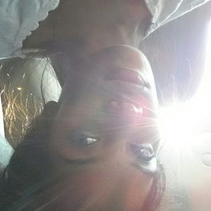 Meet your Posher, Naomi