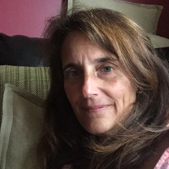 Meet your Posher, Holly - Picture 1 of 1