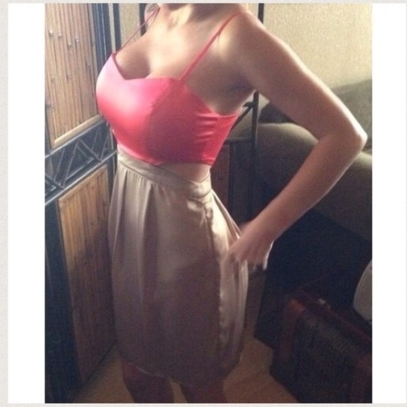 ❤️👗CutOut Dress👗❤️ - Picture 2 of 4