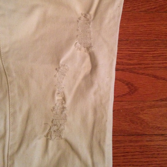 White capris - Picture 2 of 3