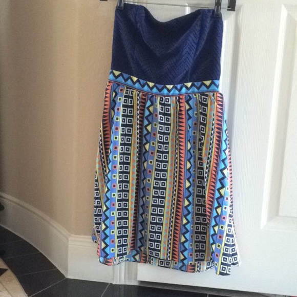 Strapless Aztec print dress - Picture 2 of 2