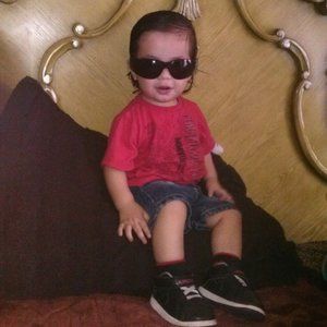 Meet your Posher, Layla