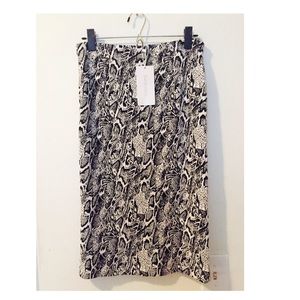 Snakeprint pencil skirt