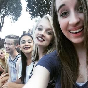 Meet your Posher, Madi