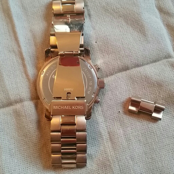 Michael Kors Rose Gold Oversized Watch, Perfect! - Picture 2 of 2