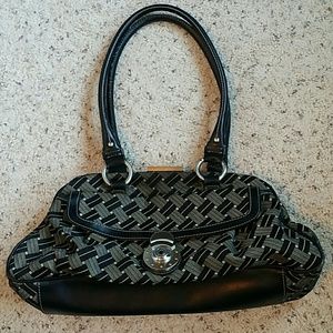 Nine West like new purse