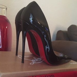 🆑SO KATE(38.5) RUN SMALL