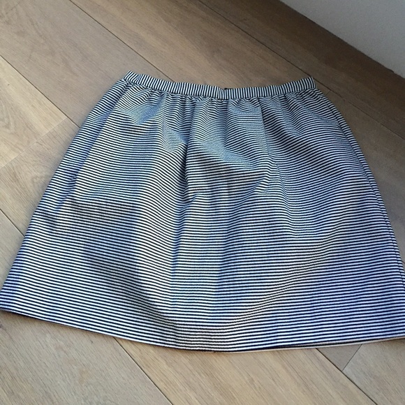 Adorable Alice & Olivia Skirt - Picture 1 of 4