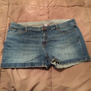 Denim stretchy shorts