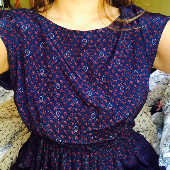 Dresses & Skirts - Navy blue pattern dress